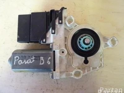 Volkswagen 3C9 959 703 / 3C9959703 PASSAT (3C2) 2006 Moteur de lève-vitre Left Rear - Image 1