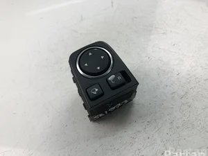 Kia 93530-J7000 / 93530J7000 PRO CEE'D  III (CD) 2021 Выключатель зеркал с электроприводом регулировки