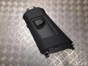 Polestar 80009768, 80012743 4 2025 Apdaila, B-atrama (vidurinė) viršutinis kairė pusė