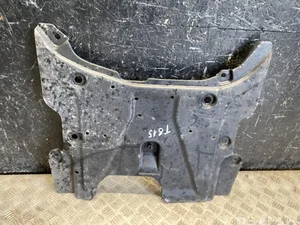 Hyundai 62408-BE000 / 62408BE000 Kona II 2024 Cache de protection sous moteur