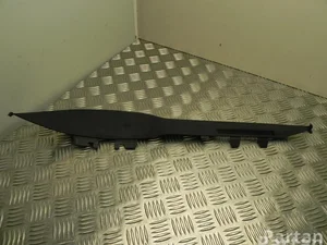 Mercedes-Benz A 204 689 06 39 / A2046890639 C-CLASS (W204) 2011 Garniture /moulage