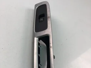 Volvo 8663815 V50 (MW) 2010 Выключатель электростекло подъемника