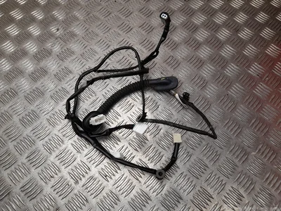 Subaru 81823FL000 Crosstrek/XV II 2021 Harnais pour intérieur Porte - Image 1