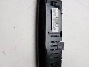 Mercedes-Benz A 172 542 00 23 / A1725420023 C-CLASS (W204) 2012 Écran de contrôle