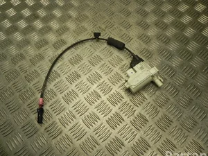 Mercedes-Benz A 222 760 14 00 / A2227601400 S-CLASS (W222, V222, X222) 2015 Boucle de verrouillage avec moteur pour la rétraction