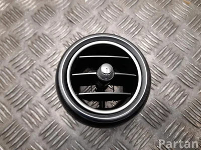 Mercedes-Benz A 205 830 41 04 / A2058304104 GLC (X253) 2016 Évent Right Front - Image 1