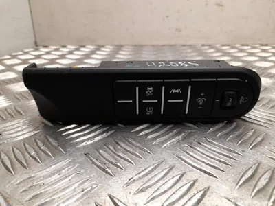 Kia 93700J7651WK CEE'D sportwagon (CD) 2021 Commutateur multiple - Image 1