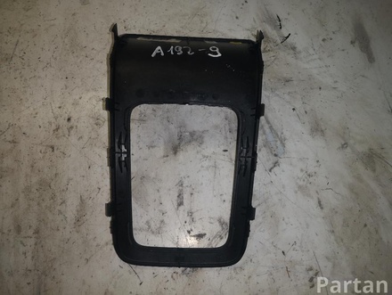 VOLVO 30672191 V70 II (SW) 2008 Handbrake lever cover