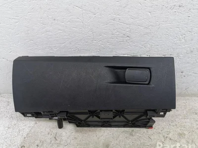 BMW 9318644, 9349267 2 Gran Tourer (F46) 2018 Boîte à gants - Image 1