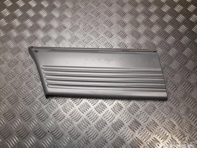 Mercedes-Benz 1266901440 S-CLASS (C126 Coupe) 1980 Garniture /moulage Right Rear - Image 1