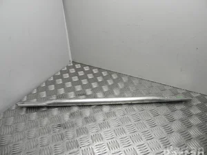 Mercedes-Benz A 205 628 07 24 / A2056280724 C-CLASS Coupe (C205) 2016 Support pour la garniture