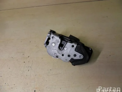 Opel ASTRA J 2010 Serrure de porte Left Rear - Image 1