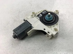 Audi 8K0959802D A6 (4F2, C6) 2011 Moteur de lève-vitre