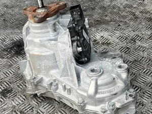 BMW 27105A50BD4, ATC14-1, 5A73D8201 / 27105A50BD4, ATC141, 5A73D8201 5 G60 2024 Boîte de transfert