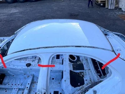 Mercedes-Benz C-CLASS (W205) 2015 Roof - Image 1