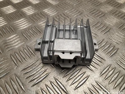 Mercedes-Benz A2439008400 EQC (N293) 2022 Amplificateur audio - Image 1