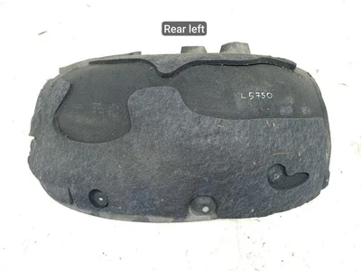 Bentley 36A810171 BENTAYGA 2017 Nadkole z tyłu z lewej - Obraz 1