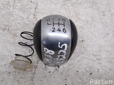 Ford Kuga III 2020 Gałka dźwigni włączającej Mechaniczna skrzynia biegów - Zdjęcie 1