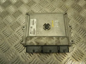 Dacia 237103008R SANDERO II 2015 Unité de contrôle moteur