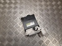 Toyota 82730-47441, 89221-47252 / 8273047441, 8922147252 PRIUS PLUS (_W4_) 2014 Sicherungkasten