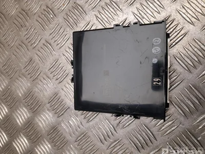 Toyota 89990-02390 / 8999002390 AURIS (_E18_) 2016 Unité de contrôle pour l'accès et l'autorisation de démarrage (kessy) - Image 1