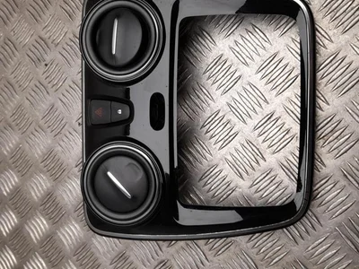 Dacia 682605785R LODGY 2018 Cadre - Image 1