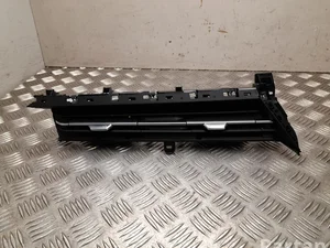 Audi 89C 820 951 A / 89C820951A Q4 e-tron F4B 2024 Évent Central