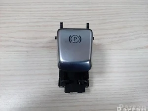 Mercedes-Benz A 205 905 66 03 / A2059056603 C-CLASS T-Model (S205) 2016 Bouton de frein de stationnement électromécanique