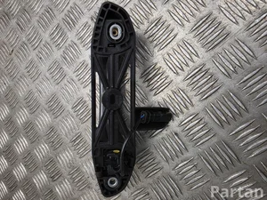 Volkswagen 7T0 843 351 B / 7T0843351B Caddy V 2021 Ручка двери сзади слева