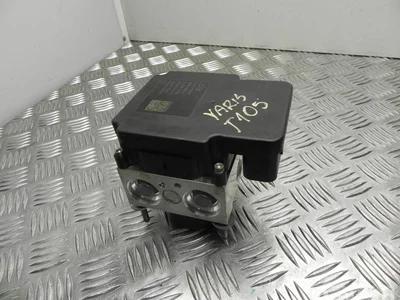 Toyota 44540-0D130, 89541-0D330 / 445400D130, 895410D330 YARIS (_P13_) 2016 Unité de commande hydraulique ABS - Image 1