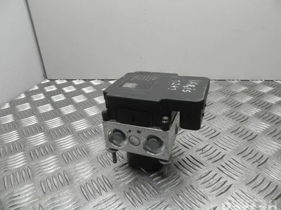 Toyota 44540-0D130 / 445400D130 YARIS (_P13_) 2016 Unité de commande hydraulique ABS - Image 1