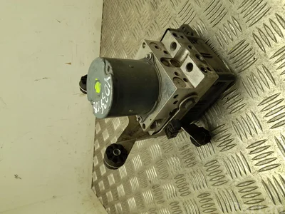 BMW 6797049 5 (F10) 2010 Unité de commande hydraulique ABS - Image 1