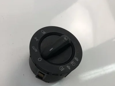 Audi 4F1941531D A6 (4F2, C6) 2010 Interrupteur de lumière - Image 1