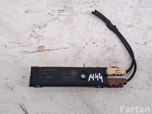 Mercedes-Benz A1668201289 C-CLASS (W205) 2015 Antennenverstärker