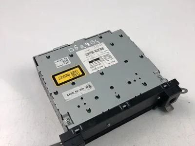 Toyota 86120-74010 / 8612074010 IQ (_J1_) 2012 Radio / lecteur CD - Image 1