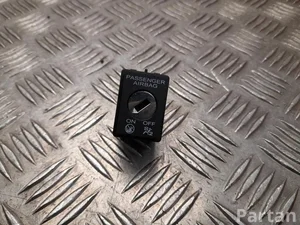 MG 10213930 MG4 Trophy 2024 Interruptor para desactivar los airbags del pasajero