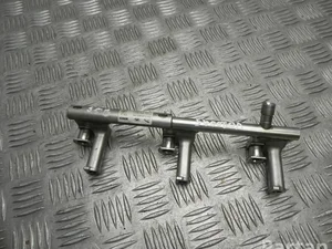 Jaguar DX23-9G802-AA / DX239G802AA XJ (X351) 2015 Distribution de carburant