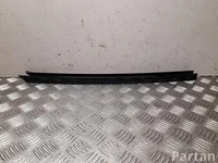 BMW 8 496 291 / 8496291 2 U06 Active Tourer 2022 Другая отделочная деталь