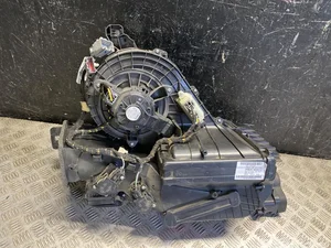 Ford VPBK2H-18D283-AD, BK2T-18456-BA / VPBK2H18D283AD, BK2T18456BA TOURNEO CUSTOM Bus 2013 Corps de soufflante