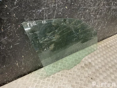 Volkswagen AMAROK (2H_, S1B) 2017 Door Window Glass Right Front - Image 1