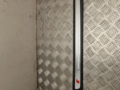 Audi 4G8853374B A7 Sportback (4GA, 4GF) 2014 Bordure de seuil de porte - Image 1