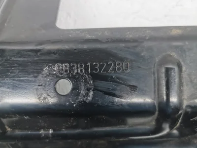 Opel 9838132280 Astra L Hatchback 2023 Support pour porte-cadenas - Image 1