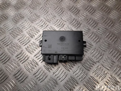 Volkswagen 5Q0 907 383 N / 5Q0907383N PASSAT Variant (3G5) 2018 Unidad de control para la fijación del remolque - Imagen 1