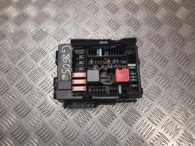 Mercedes-Benz A 223 906 15 02 / A2239061502 EQE V295 2022 Boîte à fusibles - Image 1