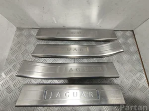 Jaguar AW9313200AE, AW93F13245BD, AW93F13244BD, AW9313201AE XJ (X351) 2012 plaque de seuil - panneau de seuil complect