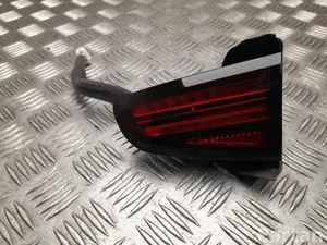 XPeng 22600 7R04B / 226007R04B P7 2025 Piloto posterior