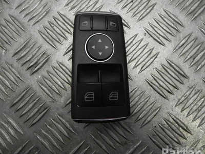 Mercedes-Benz A 172 905 70 00 / A1729057000 SLK (R172) 2013 Bouton de lève-vitre - Image 1