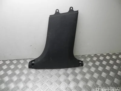 Mercedes-Benz A 253 690 06 25 / A2536900625 GLC (X253) 2017 Tapisserie voiture right side - Image 1