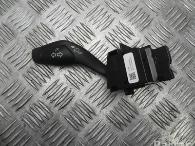 Ford AV6T-13335-AE / AV6T13335AE FOCUS III Turnier 2016 Levier /interrupteur de lumière courte longue - Image 1