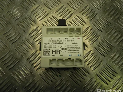 Mercedes-Benz A 205 900 20 11 / A2059002011 C-CLASS (W205) 2015 Unité de commande pour porte Left Rear - Image 1